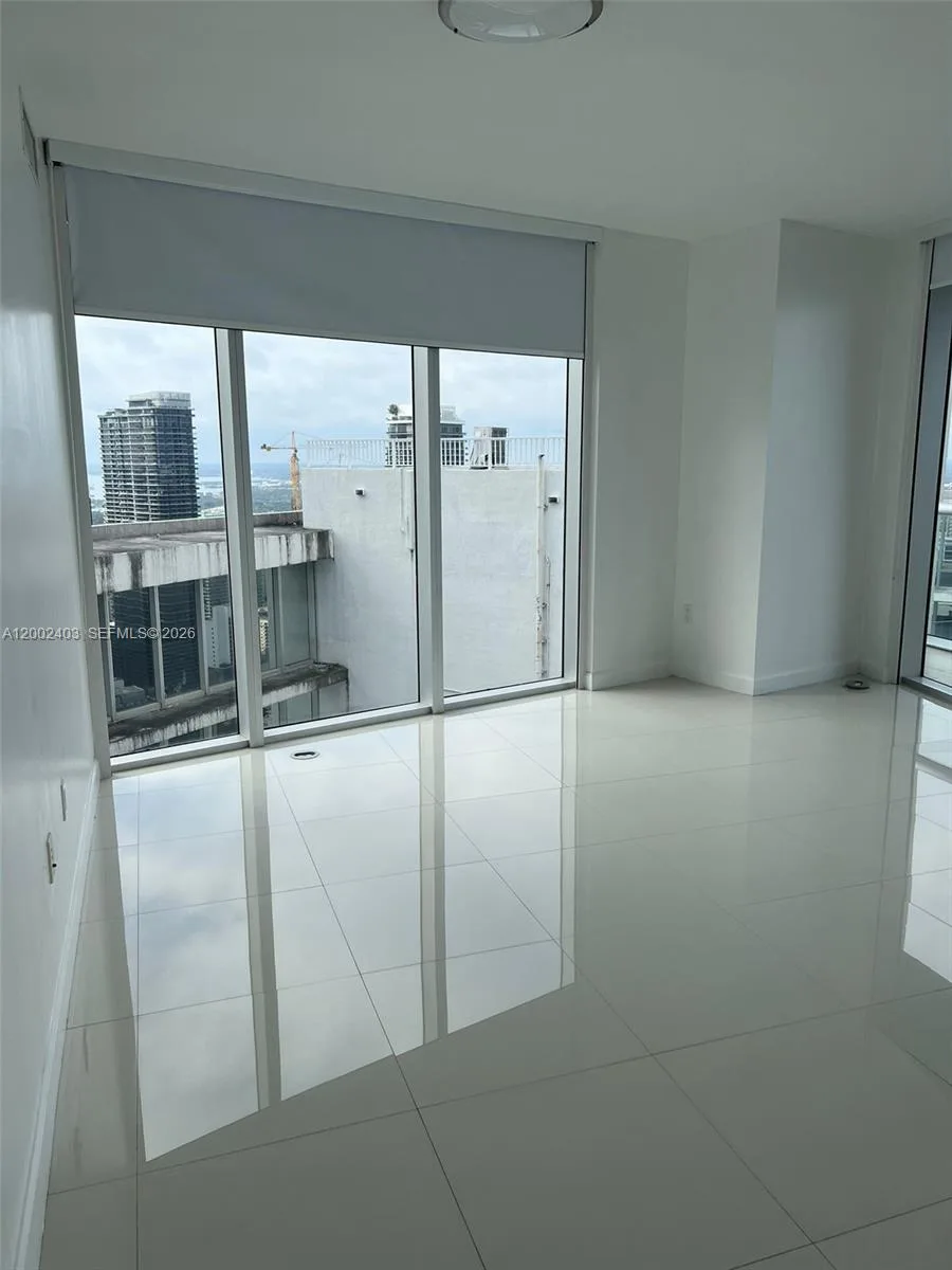 475 Brickell Ave # 5508, Miami, FL 33131 photo 2