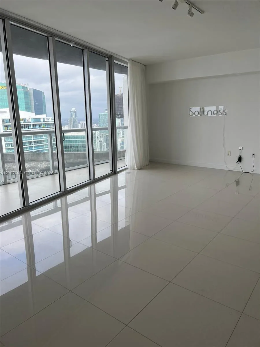 475 Brickell Ave # 5508, Miami, FL 33131 photo 4