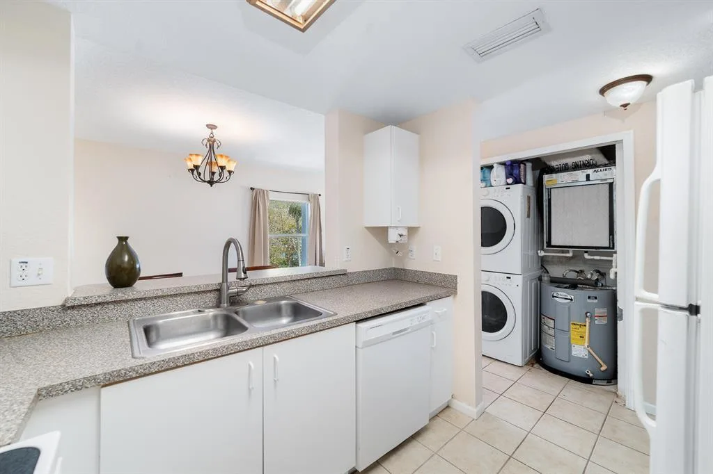 2901 RIVERSIDE Drive # 201, Coral Springs, FL 33065 photo 2