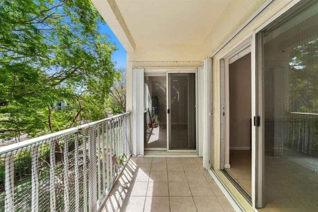 2901 RIVERSIDE Drive # 201, Coral Springs, FL 33065 photo 7