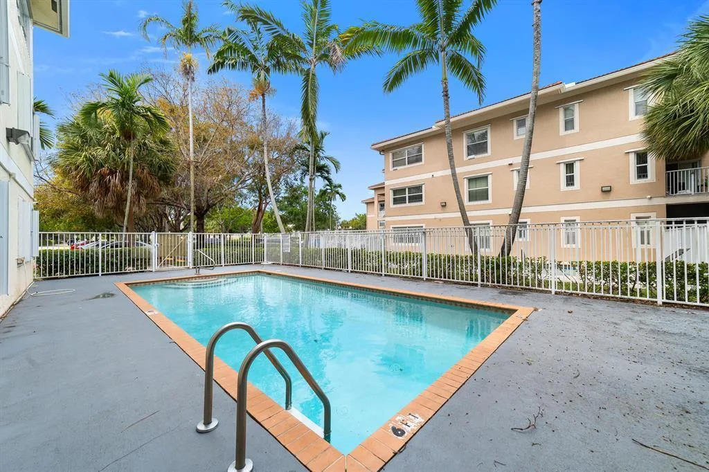 2901 RIVERSIDE Drive # 201, Coral Springs, FL 33065 photo 8