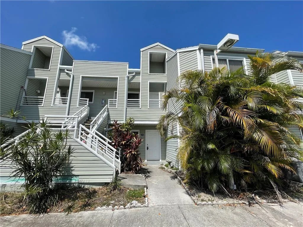 3441 NW 44 Street # 203, Oakland Park, FL 33309