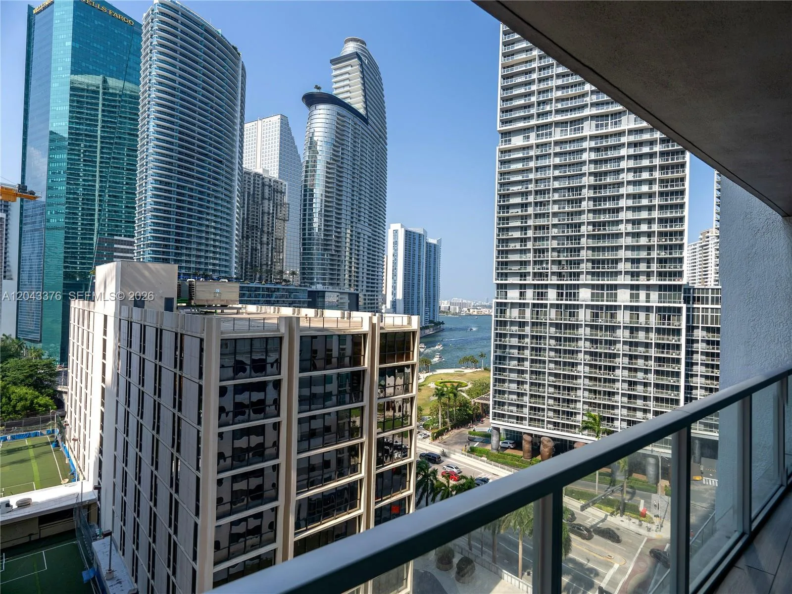 500 Brickell Ave # 1407, Miami, FL 33131