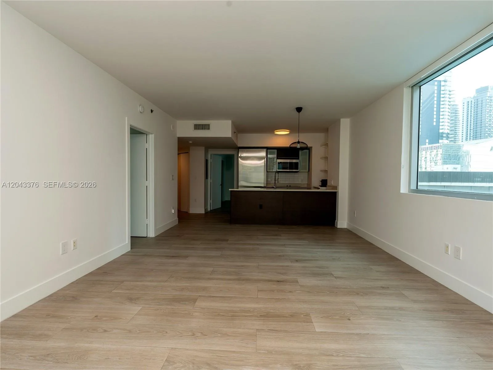 500 Brickell Ave # 1407, Miami, FL 33131 photo 2