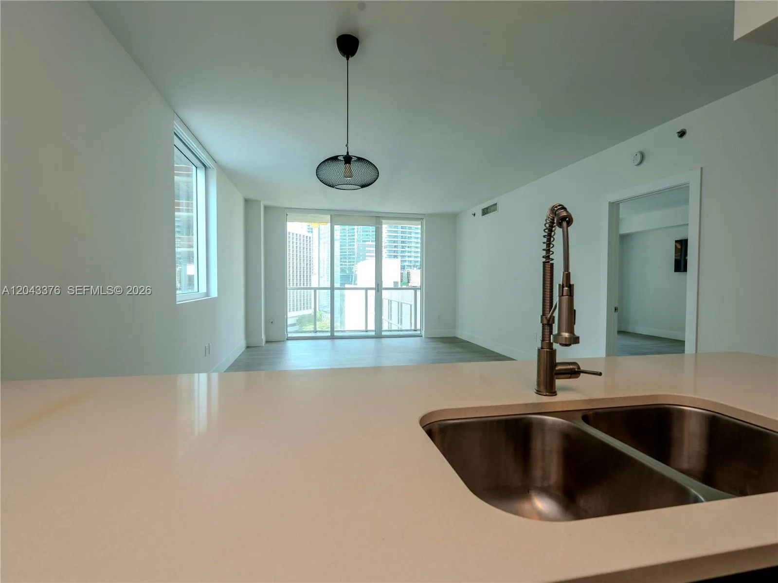 500 Brickell Ave # 1407, Miami, FL 33131 photo 3