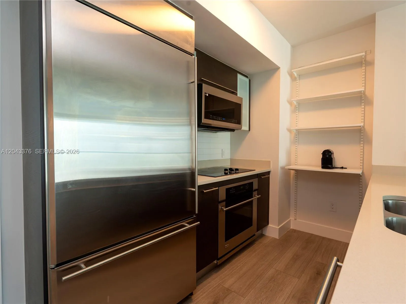 500 Brickell Ave # 1407, Miami, FL 33131 photo 5
