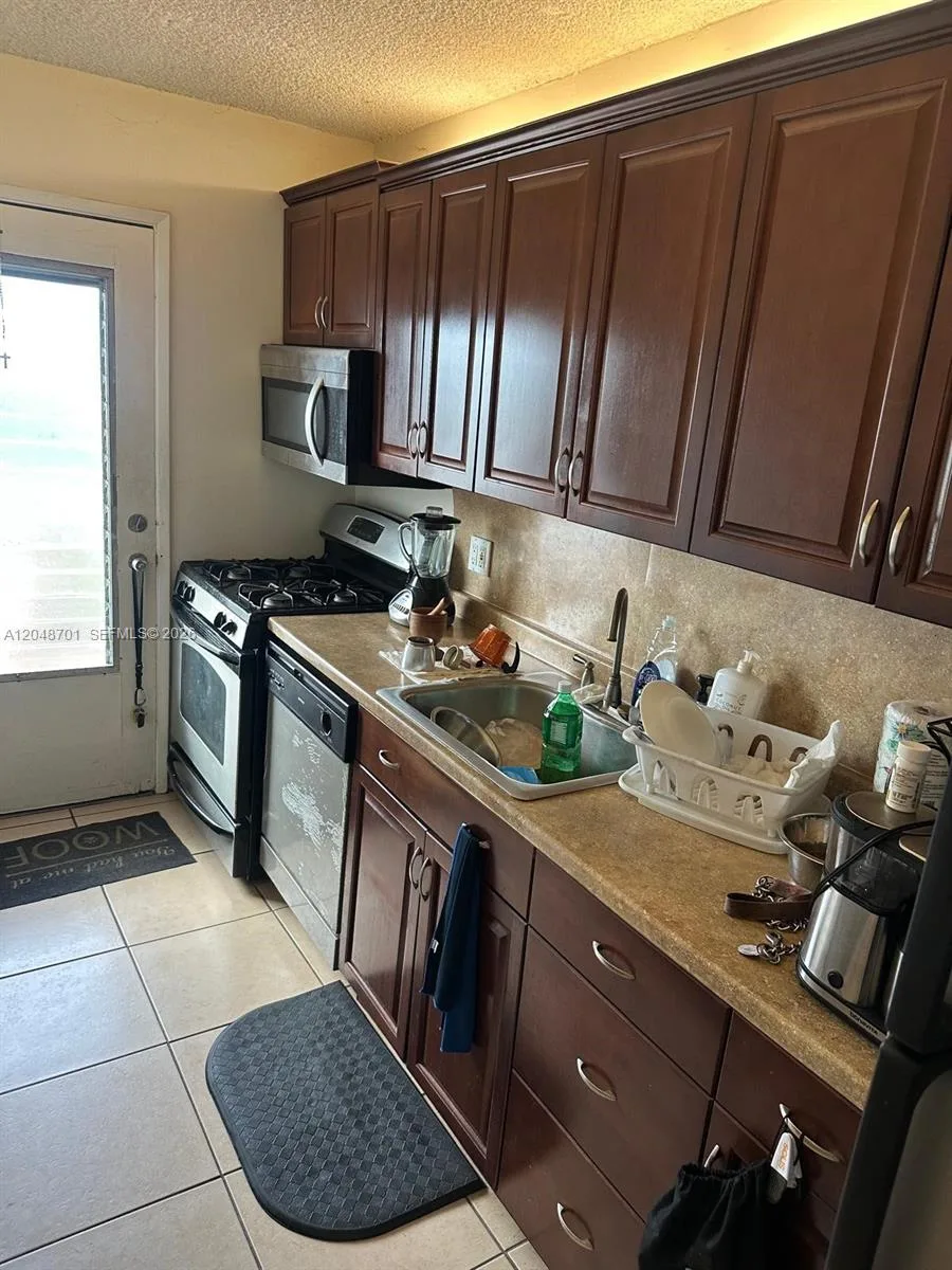 20320 NE 2nd Ave # 27, Miami Gardens, FL 33179 photo 6