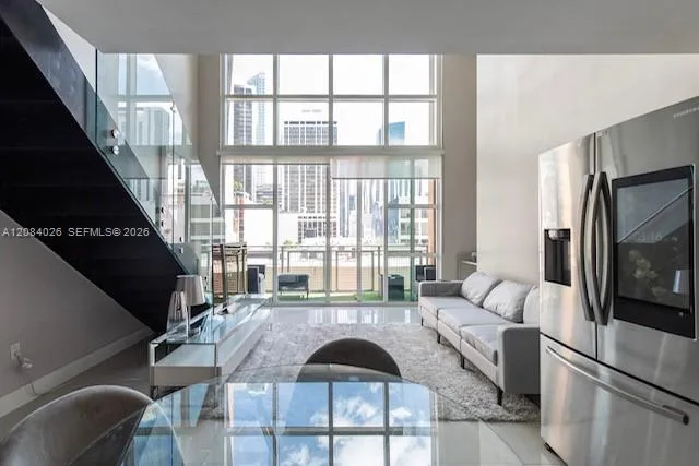 253 NE 2nd St # 416, Miami, FL 33132