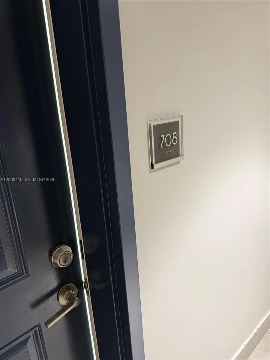 437 SW 4th Avenue # 708, Fort Lauderdale, FL 33315