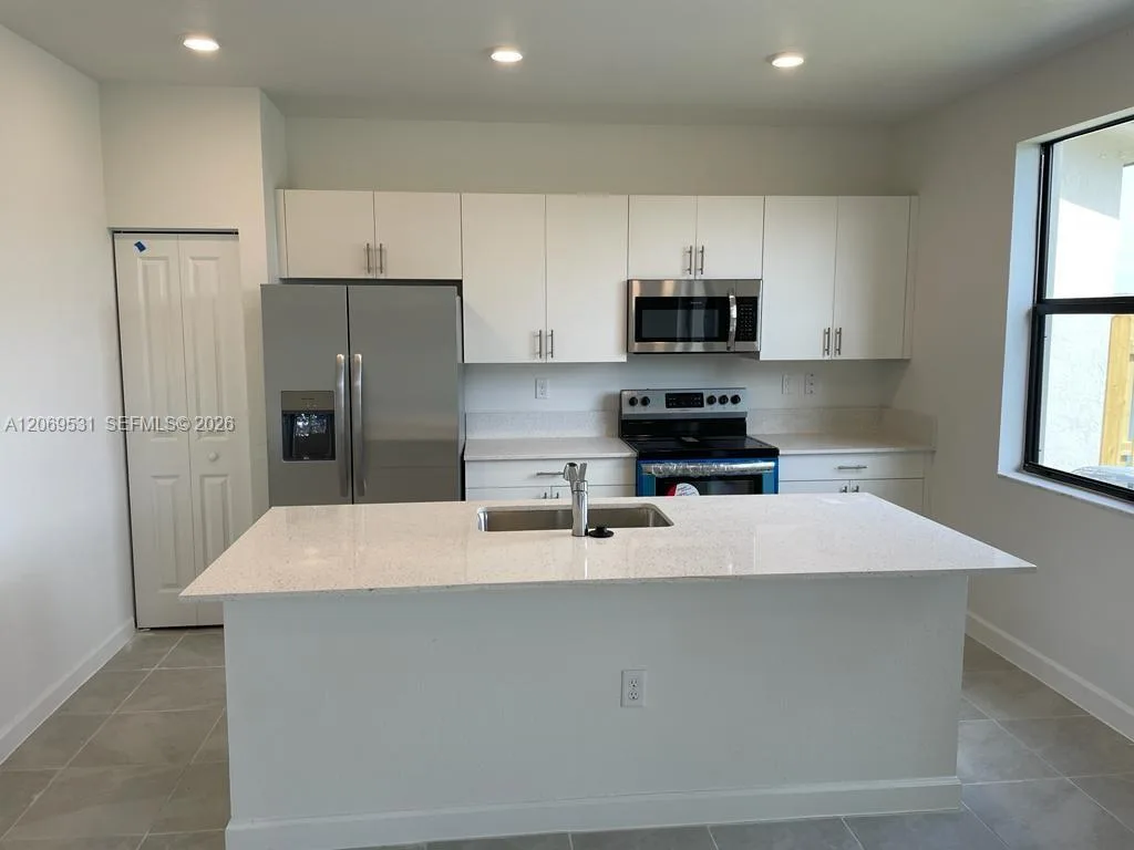 10007 SW 231 Ln, Miami, FL 33190 photo 3