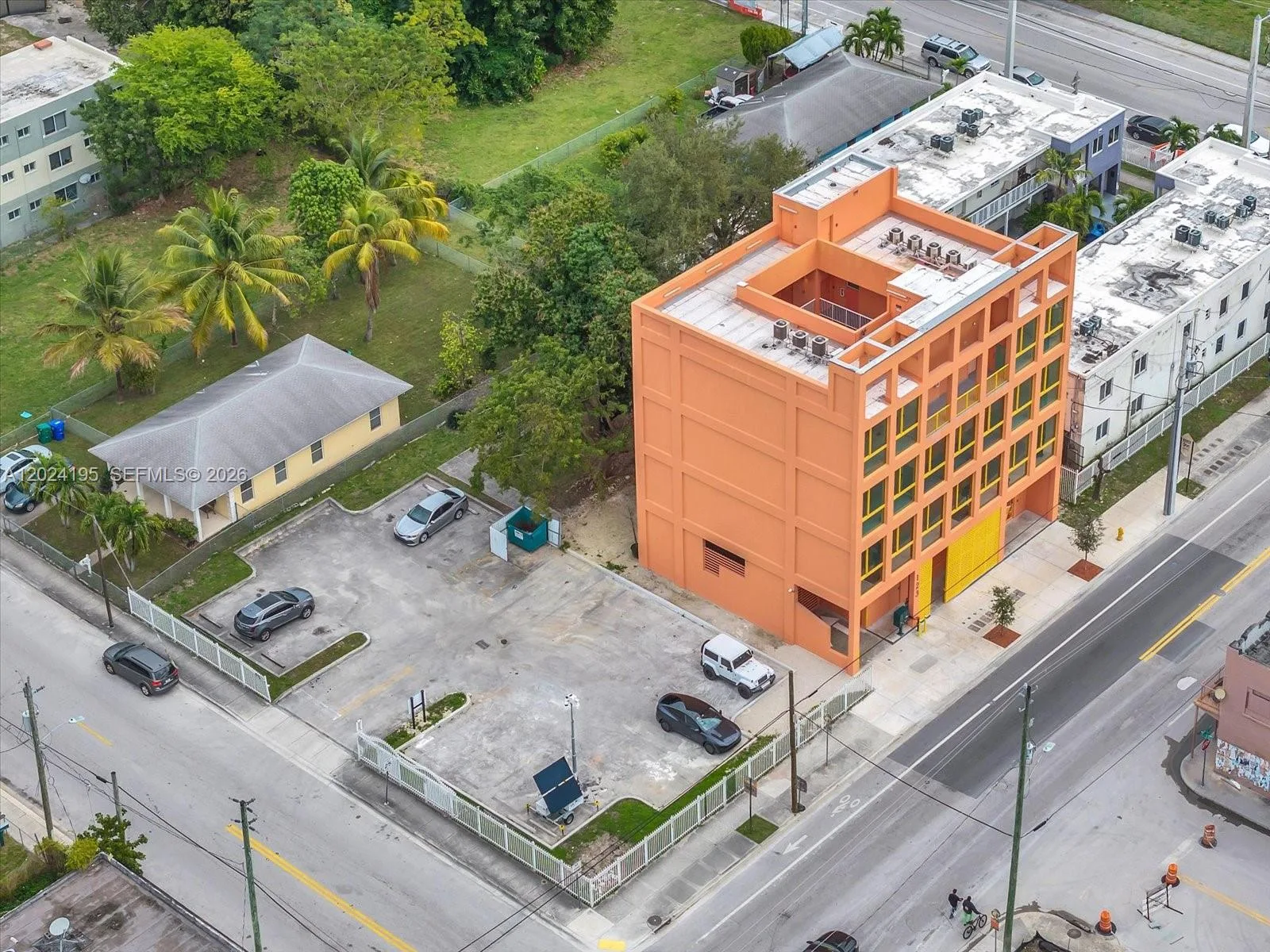 123 NW 14th St # 201, Miami, FL 33136