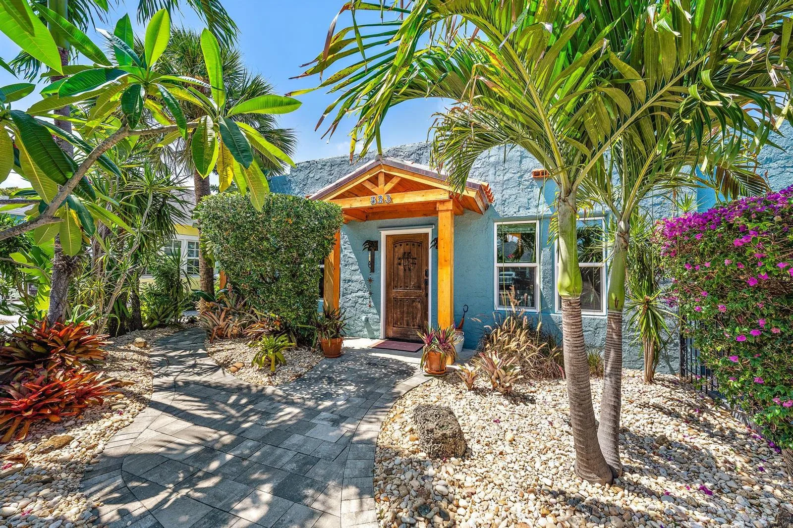 823 Selkirk Street S, West Palm Beach, FL 33405 photo 3