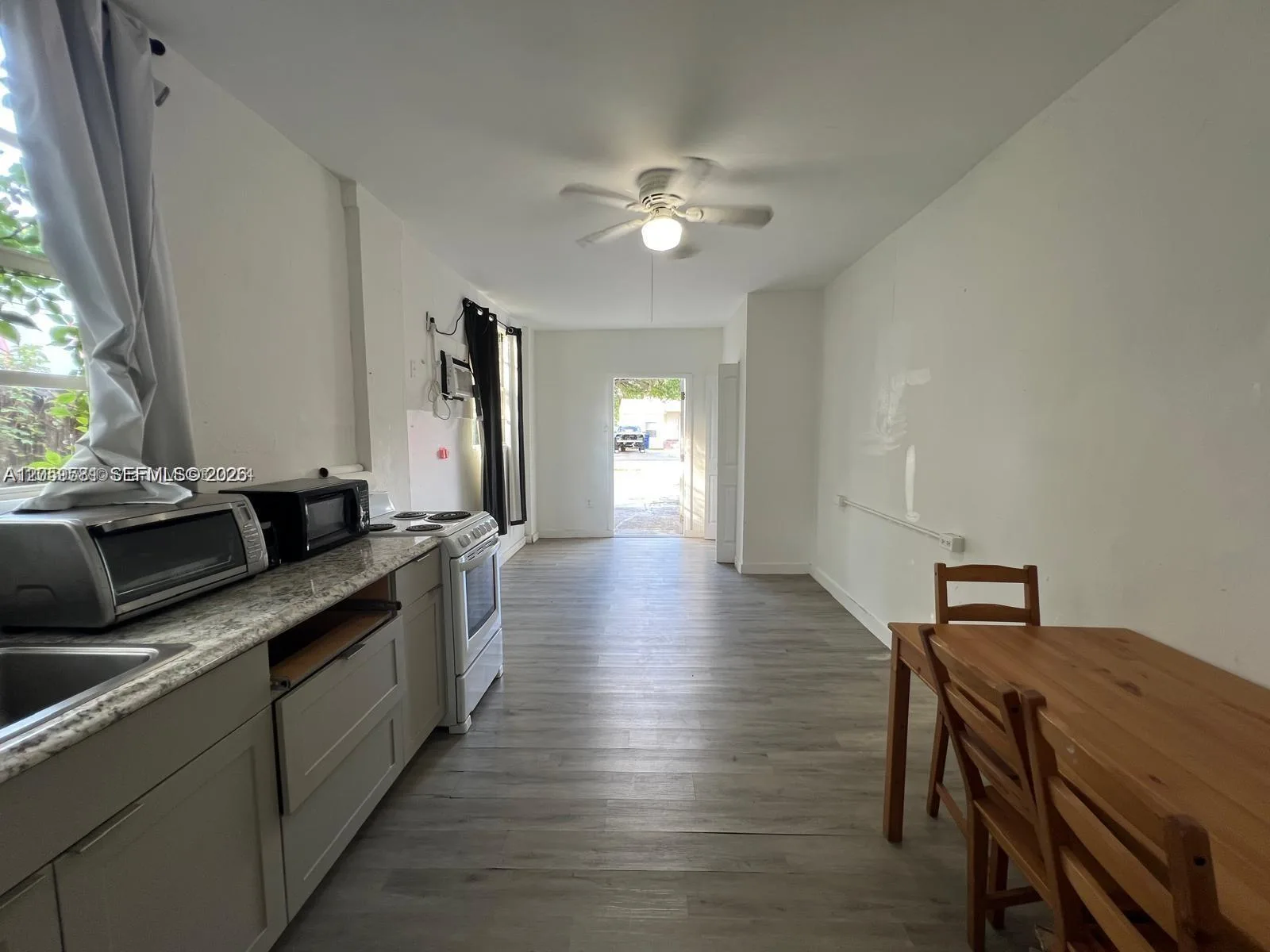2126 Arthur St, Hollywood, FL 33020 photo 9