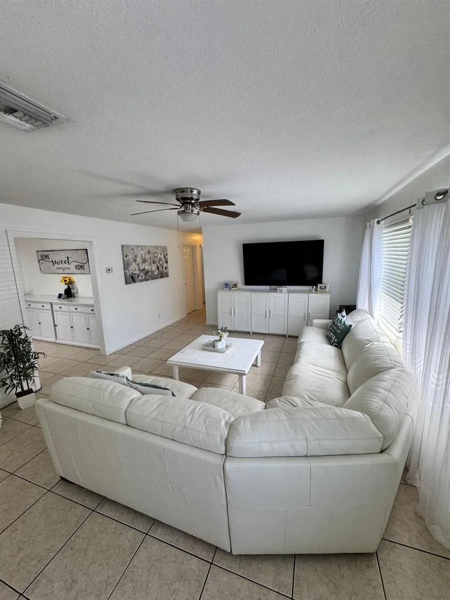 3842 Patio Court, FL 33461 photo 7