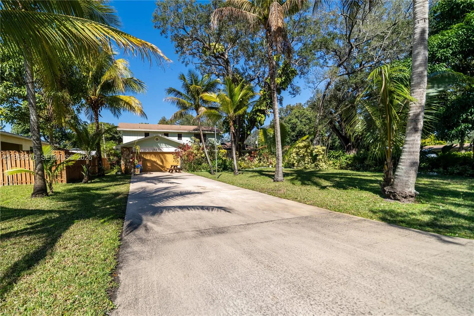 6337 SW 32nd St, Miramar, FL 33023 photo 2