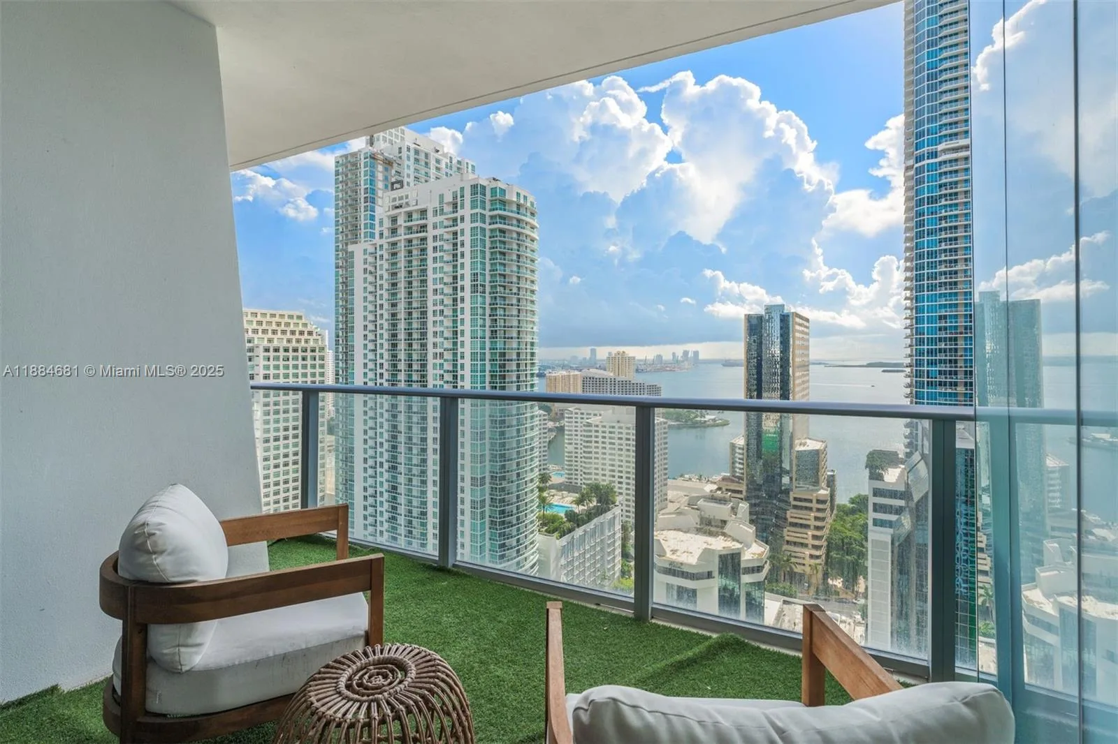 1010 Brickell Ave # 3004, Miami, FL 33131 photo 2