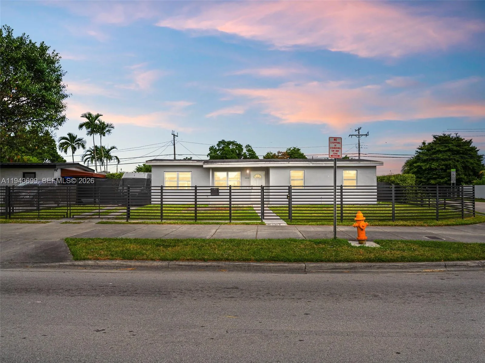 11401 SW 56th St, Miami, FL 33165