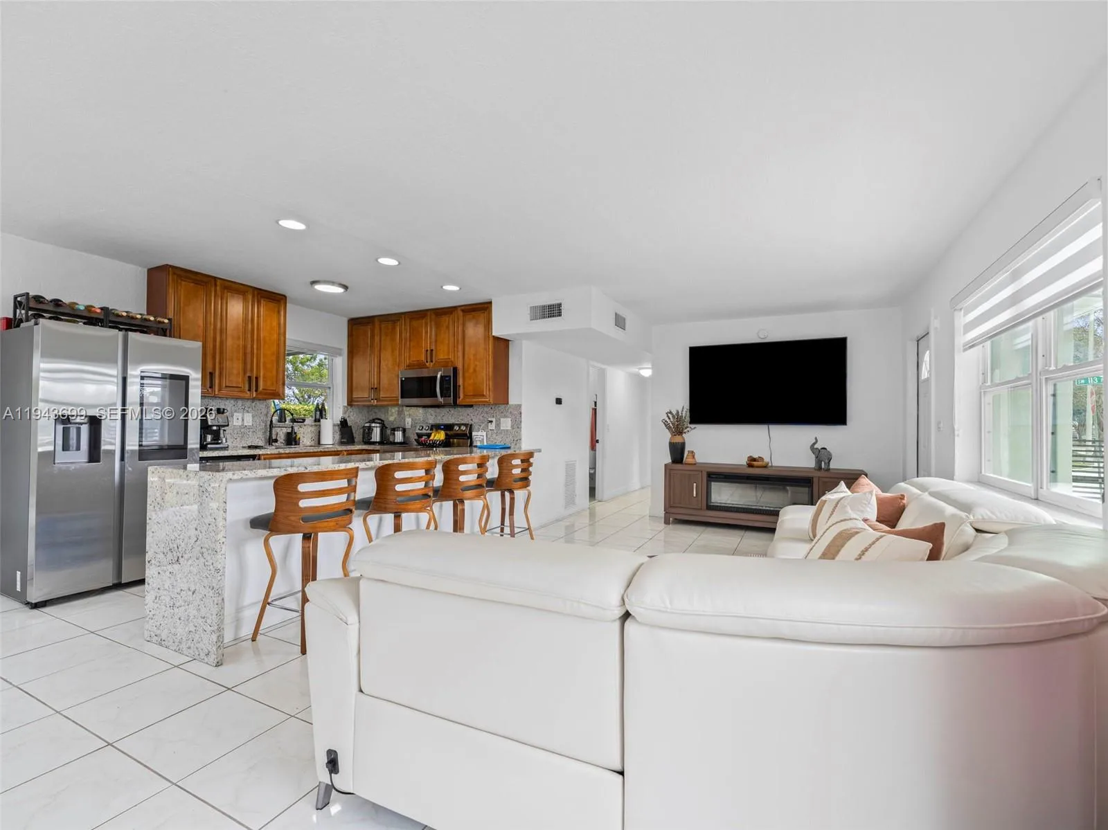 11401 SW 56th St, Miami, FL 33165 photo 5
