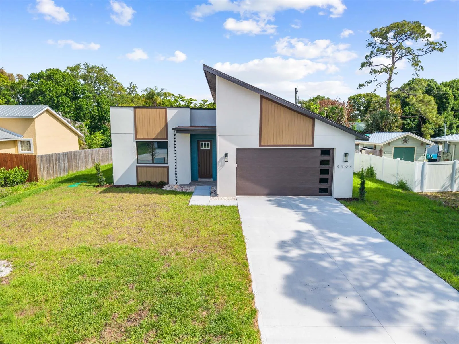 6904 Salerno Road, Fort Pierce, FL 34951