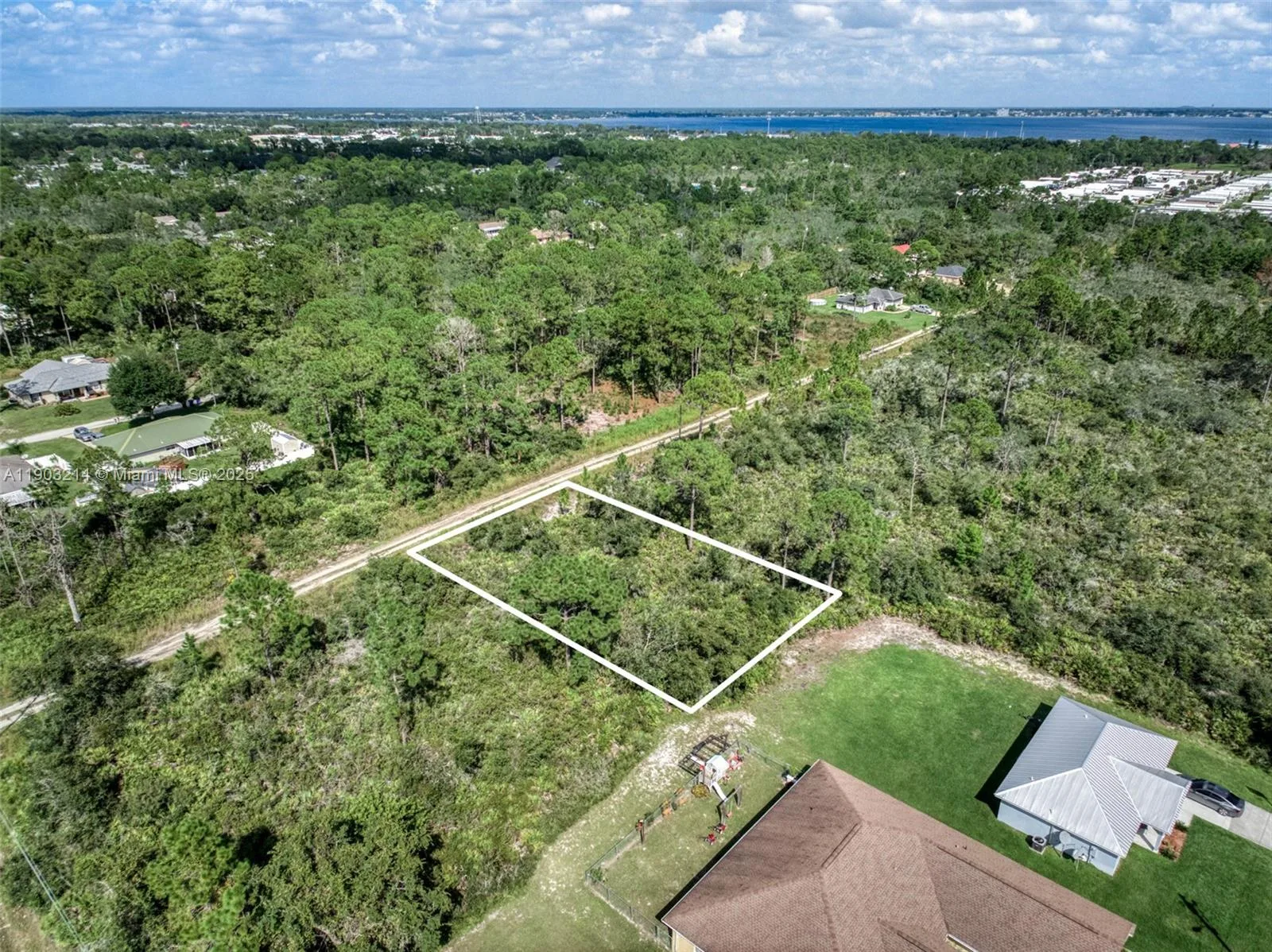 262 Oriole Avenue, Sebring, FL 33870 photo 2