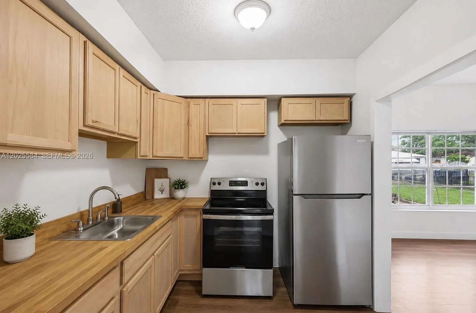 1045 NW 115th St, Miami, FL 33168 photo 10