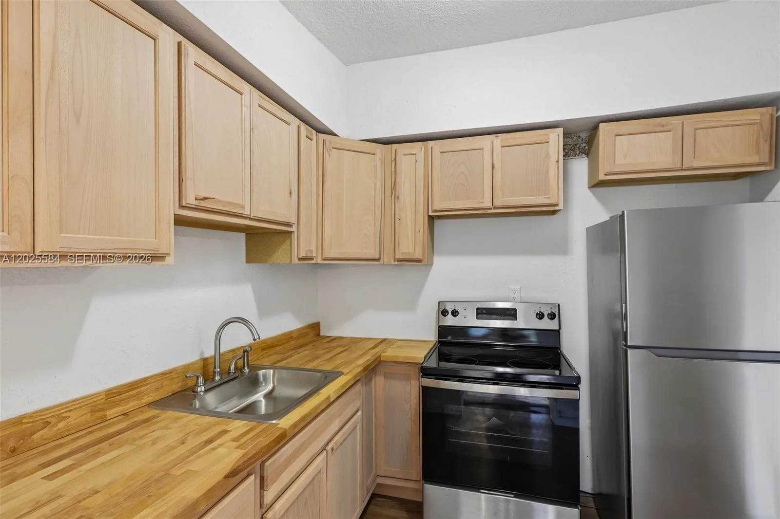 1045 NW 115th St, Miami, FL 33168 photo 11