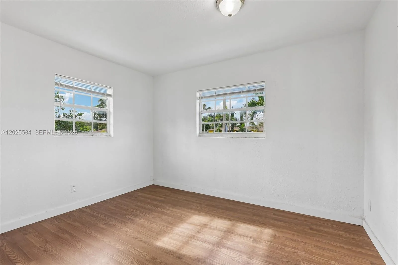 1045 NW 115th St, Miami, FL 33168 photo 13