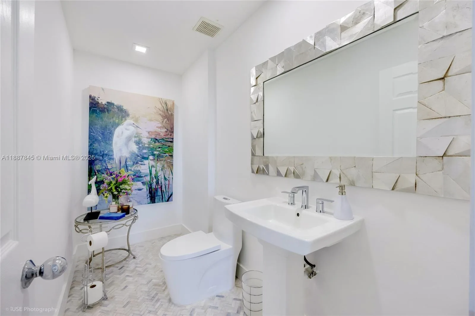 3530 Mystic Pointe Dr # 101, Aventura, FL 33180 photo 9