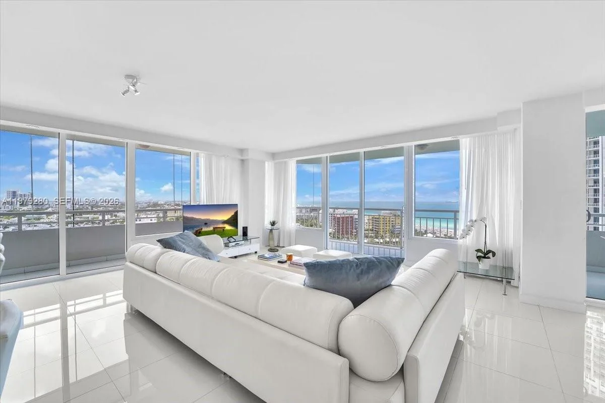 400 S Pointe Dr # 1910, Miami Beach, FL 33139 photo 3