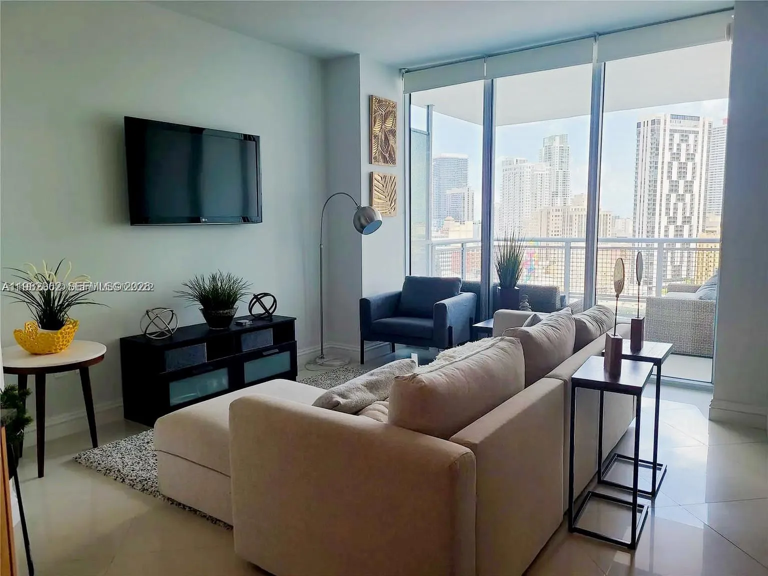 350 S Miami Ave # 2109, Miami, FL 33130 photo 3