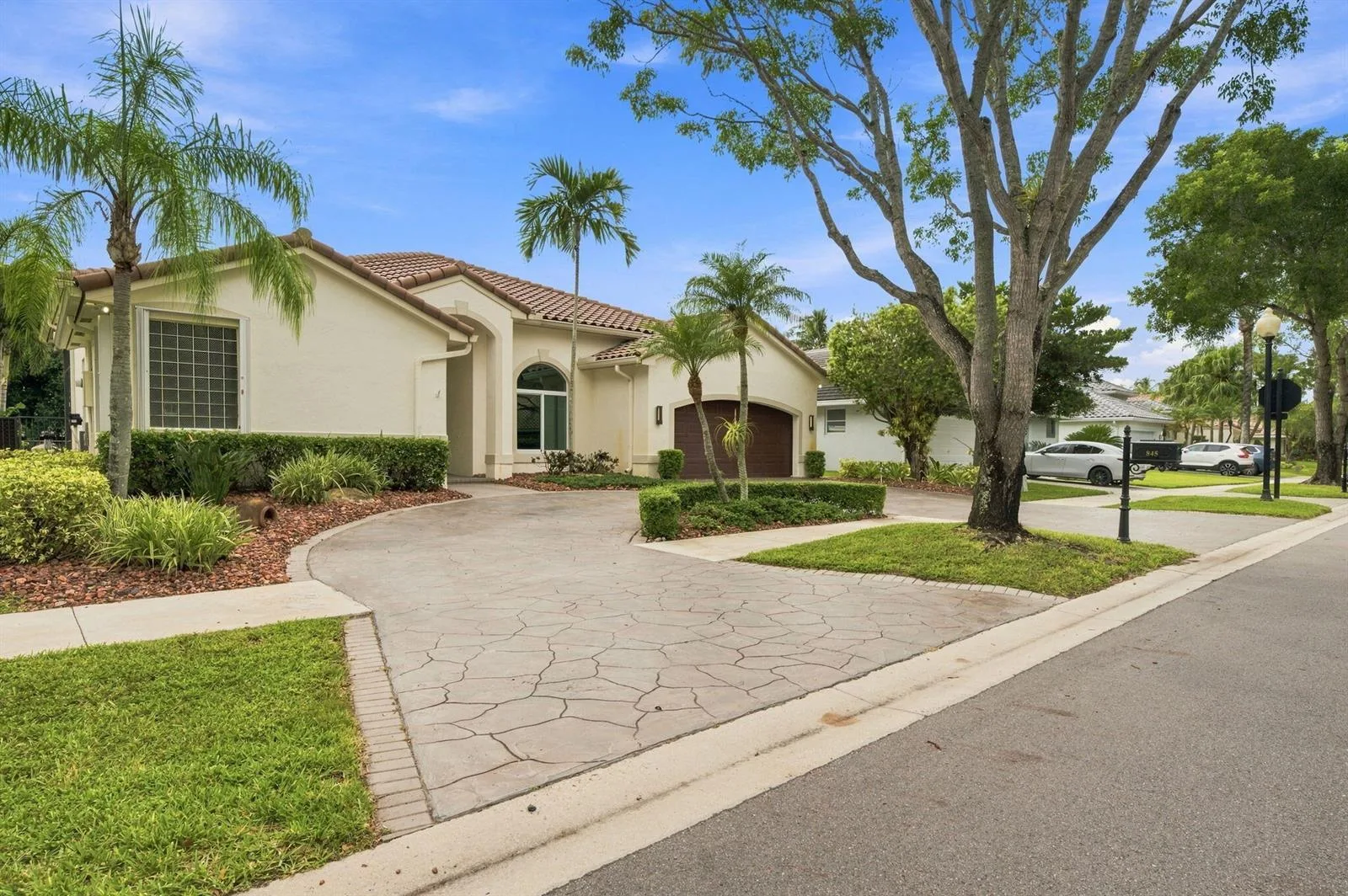 845 Bayside Lane, Weston, FL 33326