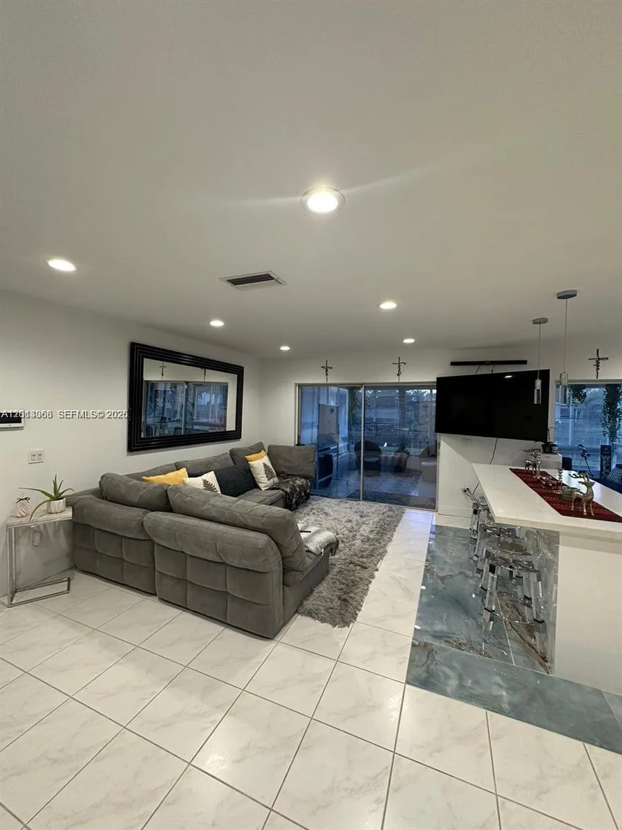 9590 NW 24th Pl, Sunrise, FL 33322 photo 3