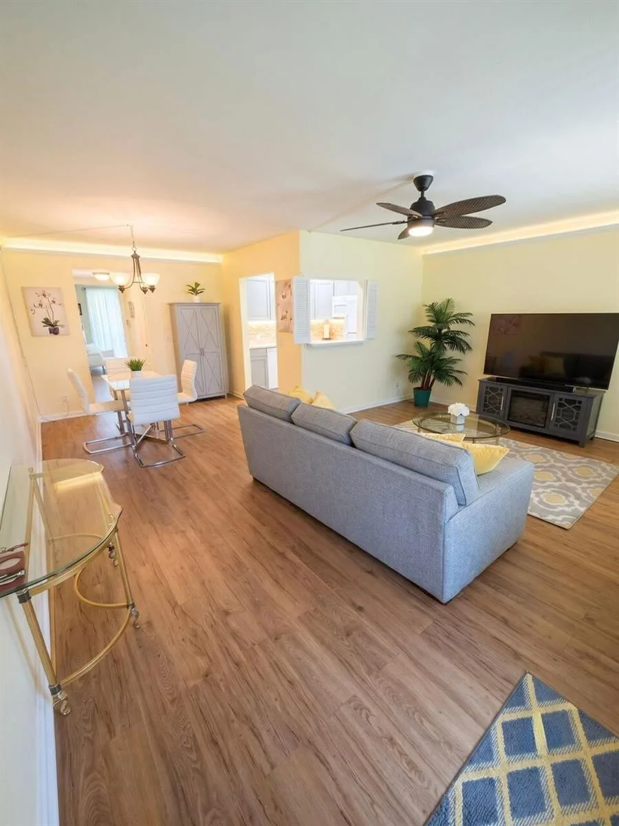 68 Brighton B, Boca Raton, FL 33434 photo 2