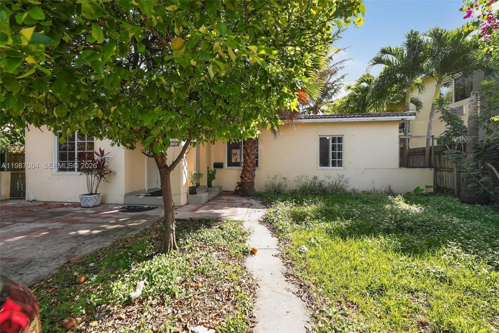 2131 Biarritz Dr, Miami Beach, FL 33141 photo 2