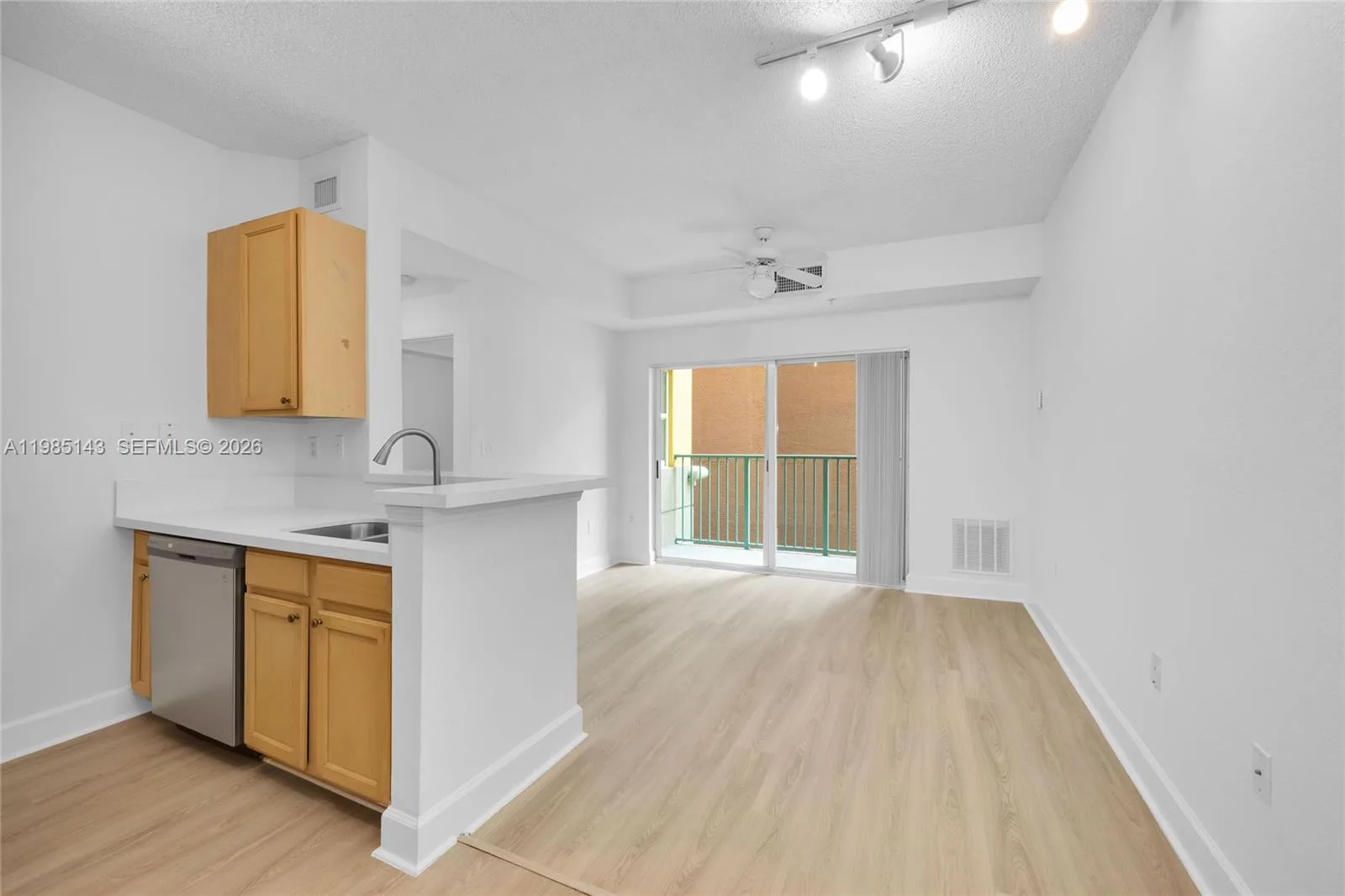 6001 SW 70 Street # 208, South Miami, FL 33143 photo 2