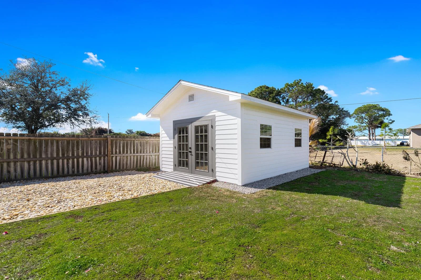 919 Landsdowne Drive, Sebastian, FL 32958 photo 2