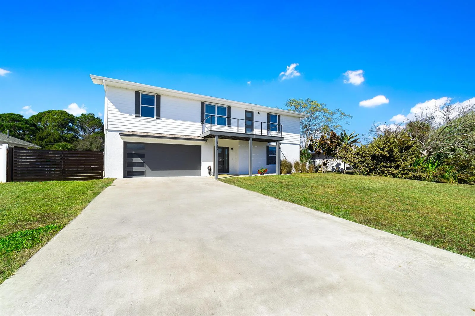 919 Landsdowne Drive, Sebastian, FL 32958 photo 3