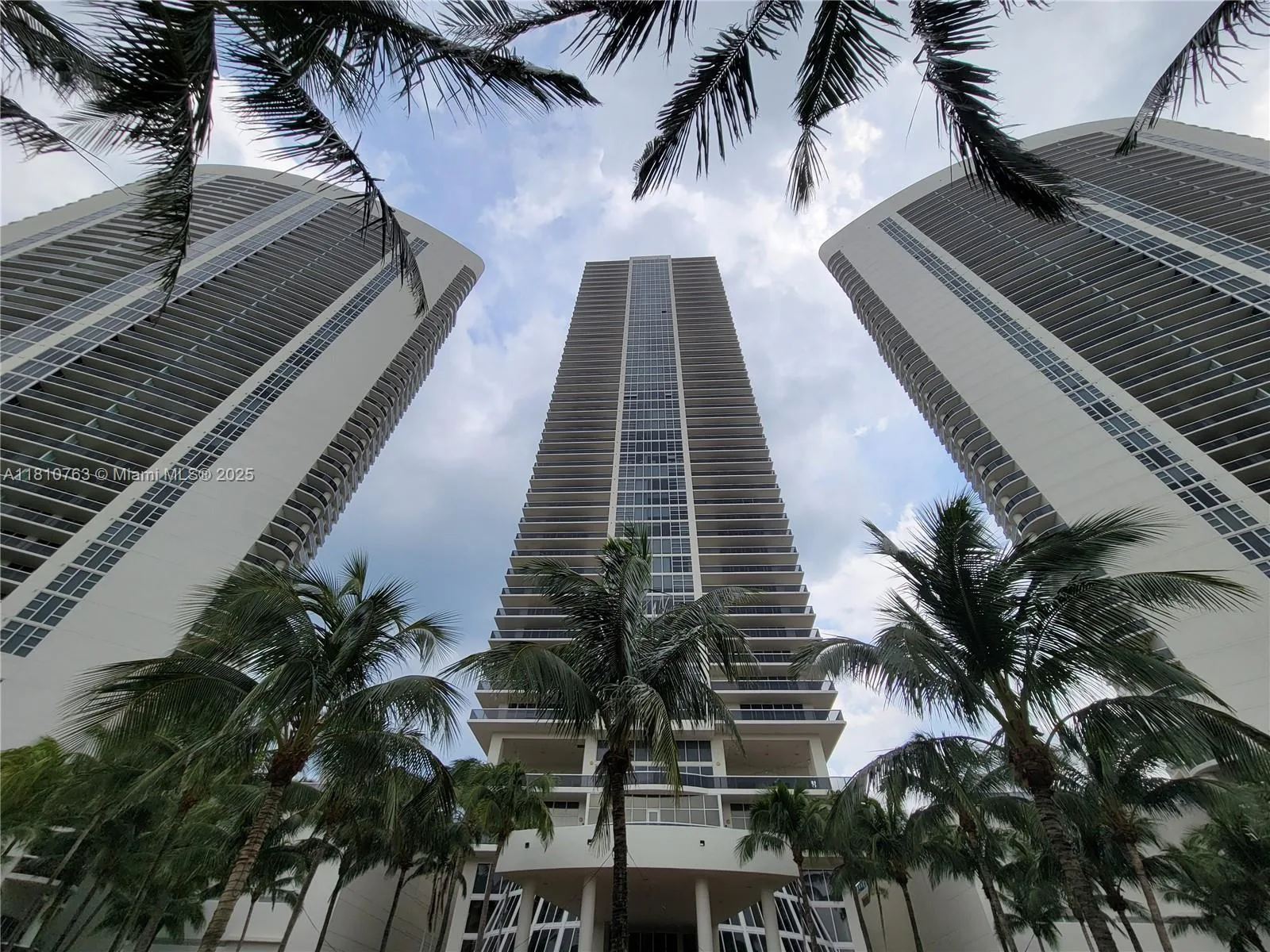 1830 S Ocean Dr # 2312, Hallandale Beach, FL 33009 photo 2