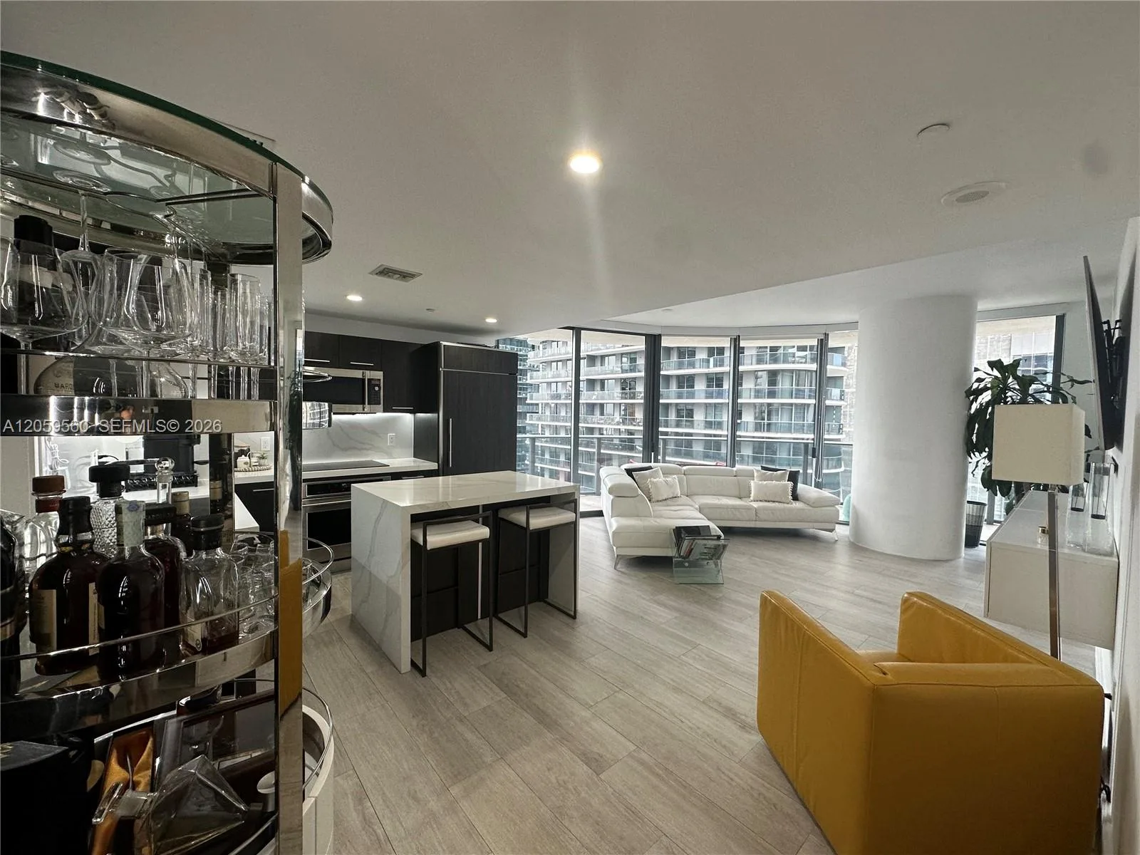45 SW 9th St # 2501, Miami, FL 33130