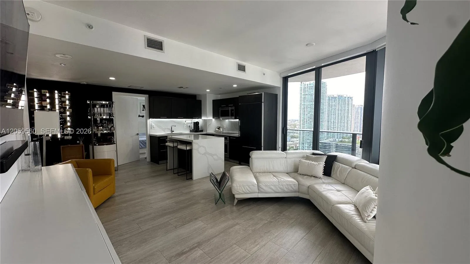 45 SW 9th St # 2501, Miami, FL 33130 photo 6