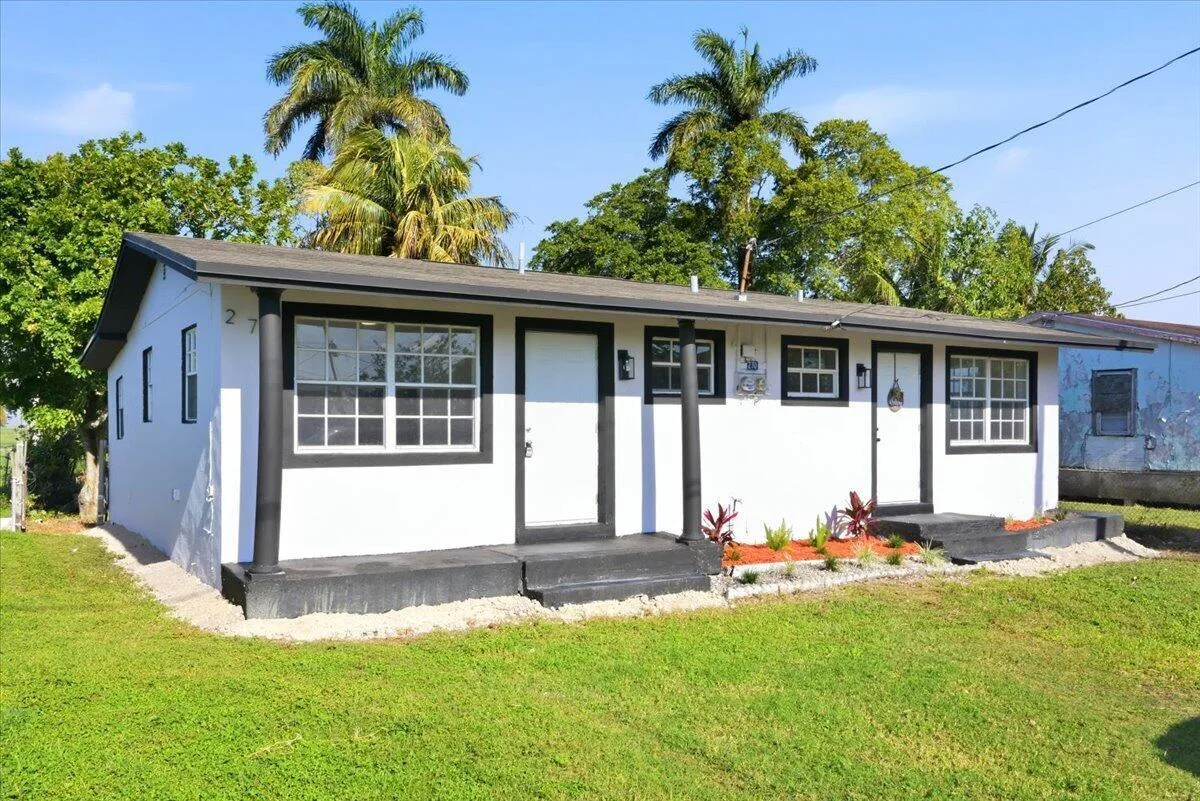 270 SW 10th Avenue, South Bay, FL 33493