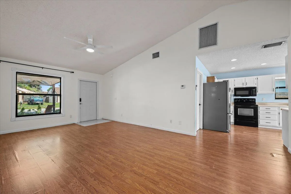 5962 SE Wilsie Drive, Stuart, FL 34997 photo 3