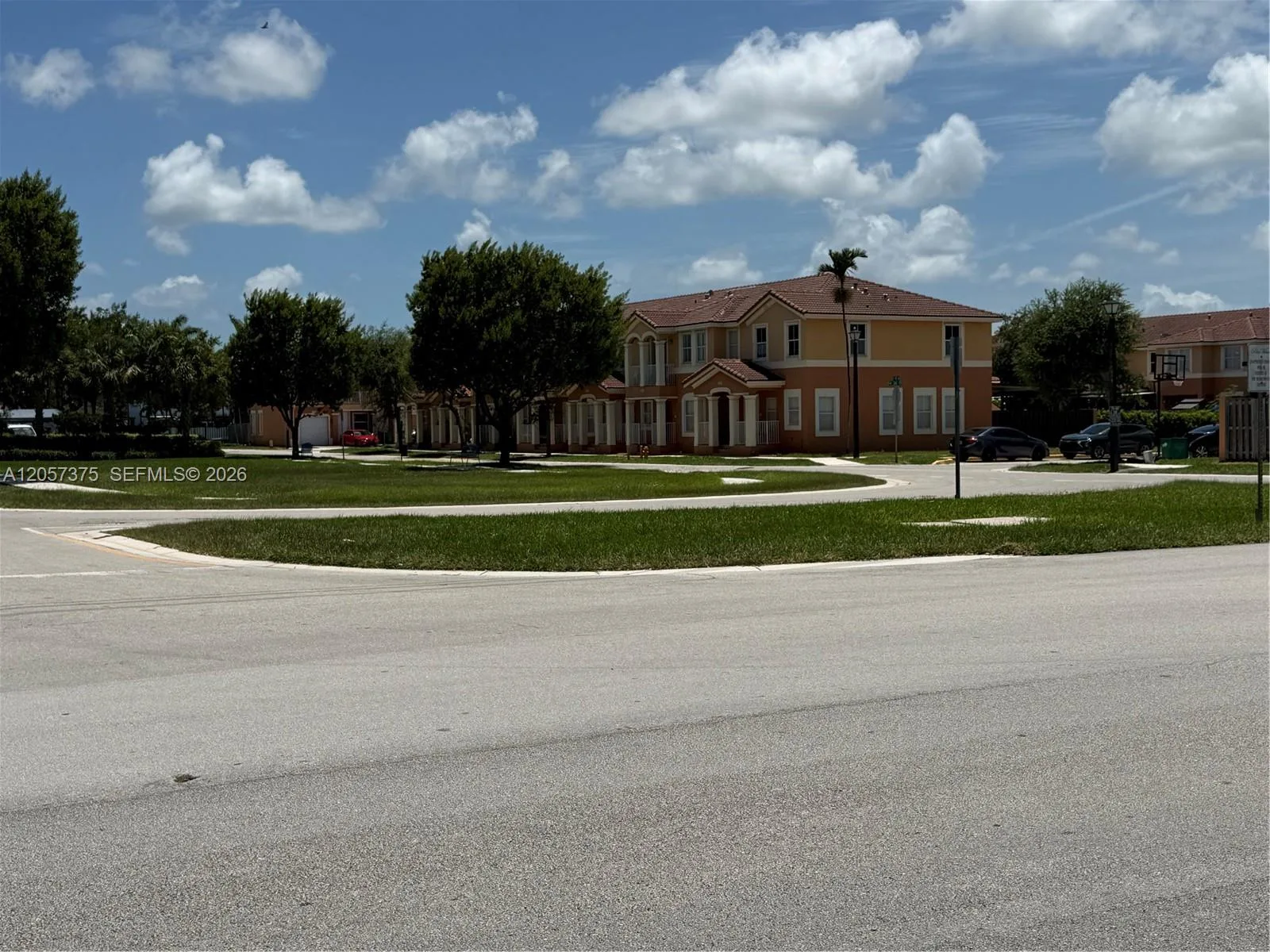 10852 SW 240th St, Homestead, FL 33032 photo 2