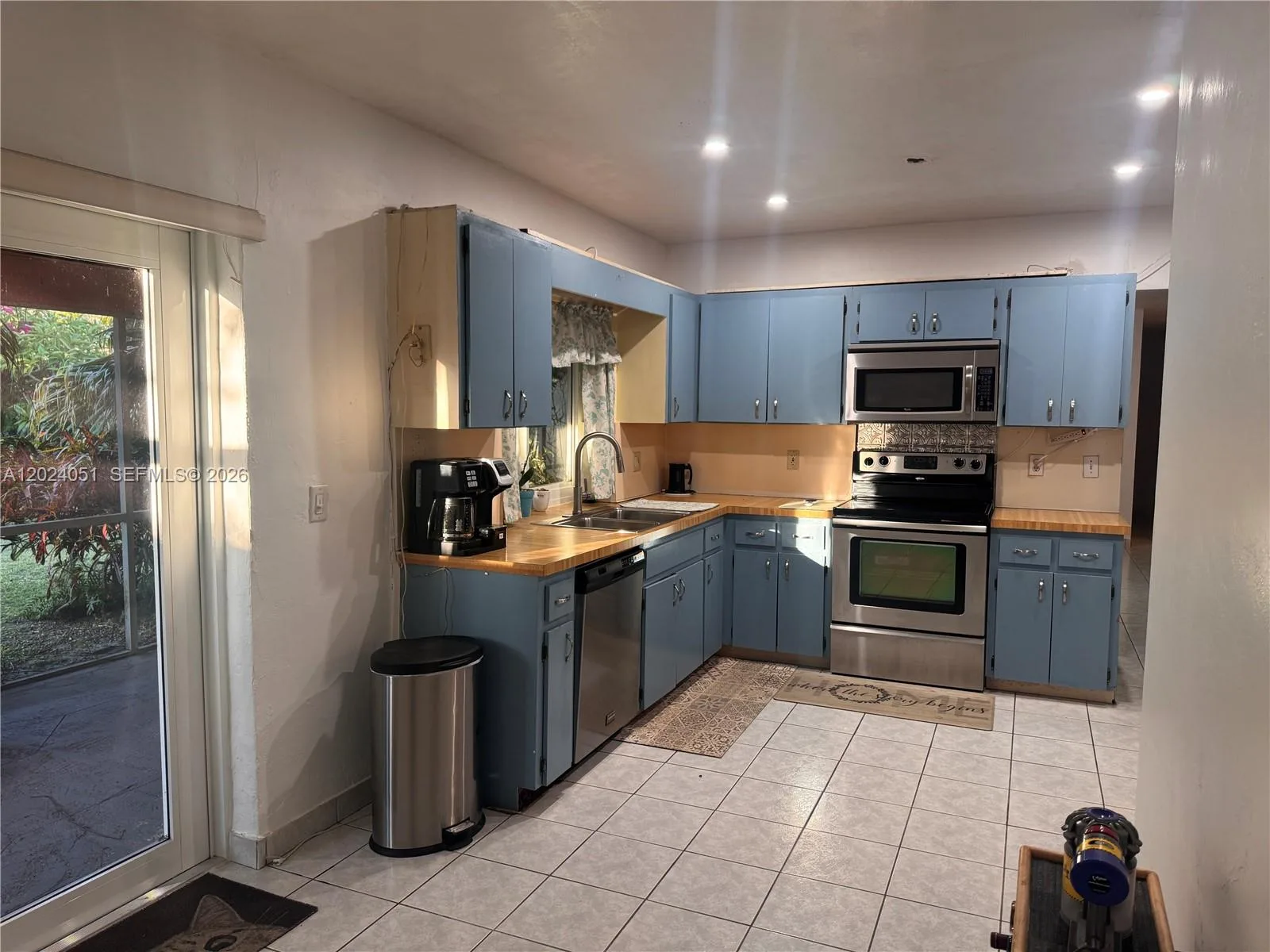 8121 SW 205th St, Cutler Bay, FL 33189 photo 5