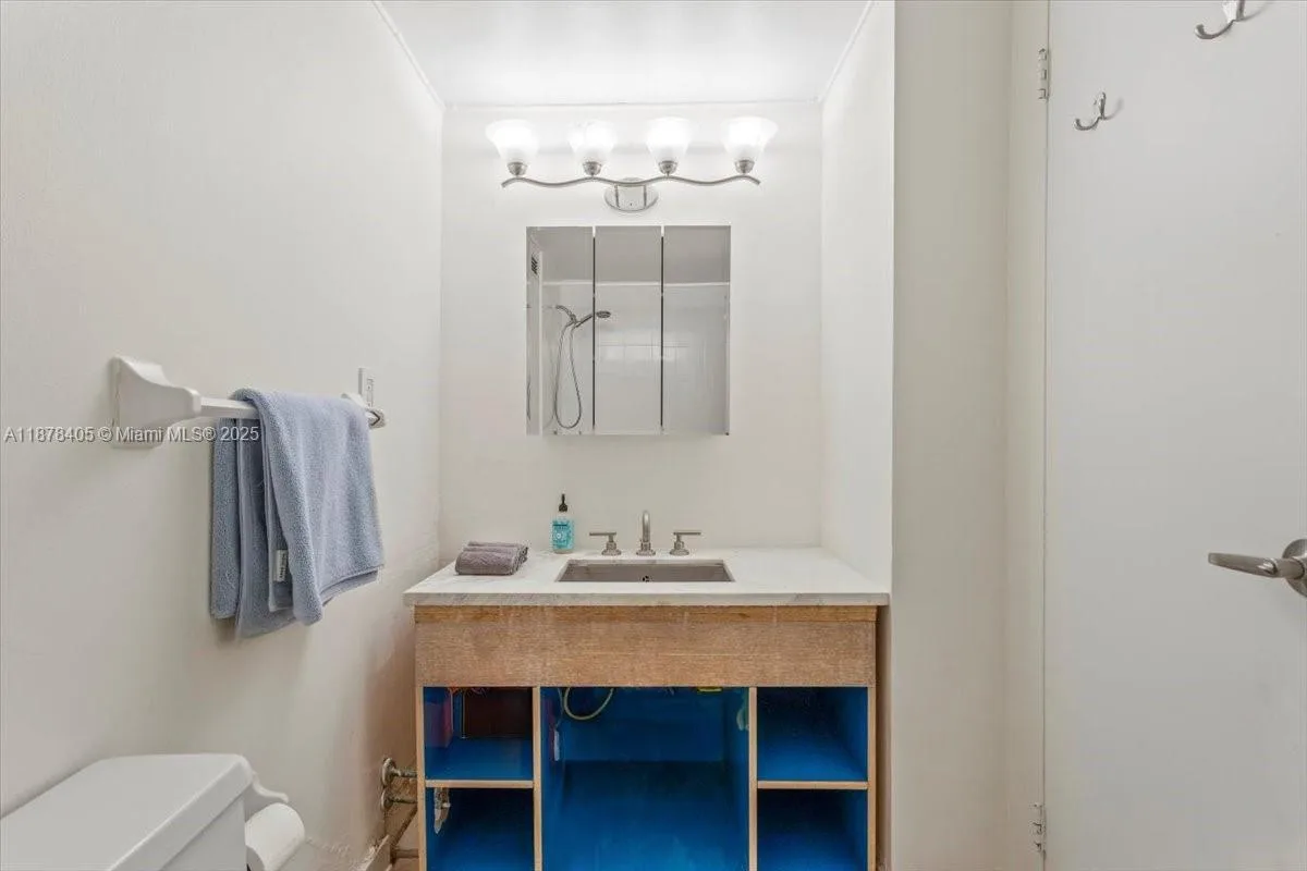 2899 Collins Ave # 1104, Miami Beach, FL 33140 photo 11