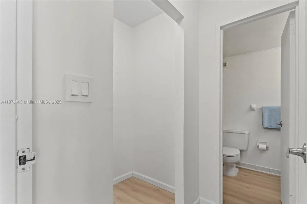 2899 Collins Ave # 1104, Miami Beach, FL 33140 photo 12