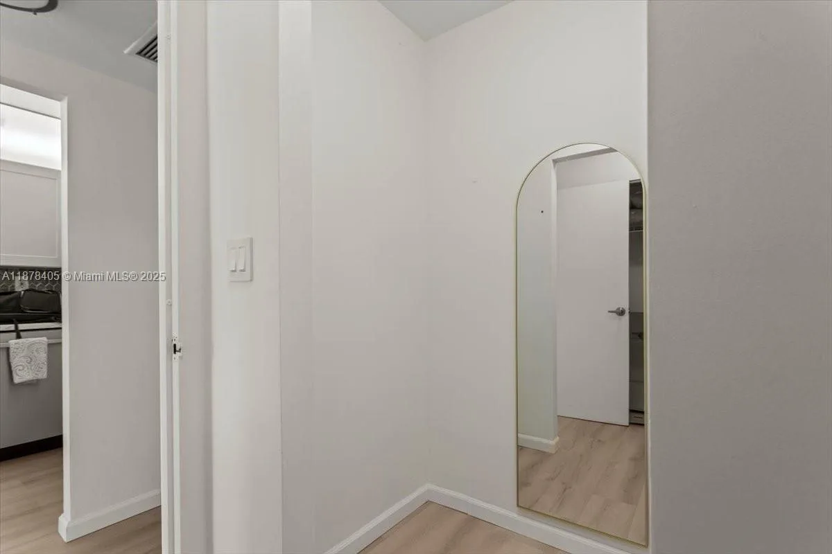 2899 Collins Ave # 1104, Miami Beach, FL 33140 photo 13