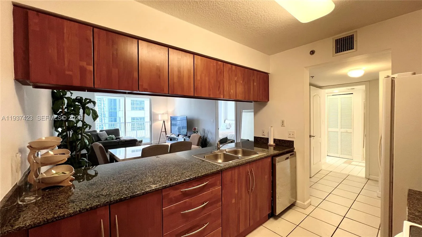 1200 Brickell Bay Dr # 2018, Miami, FL 33131 photo 6