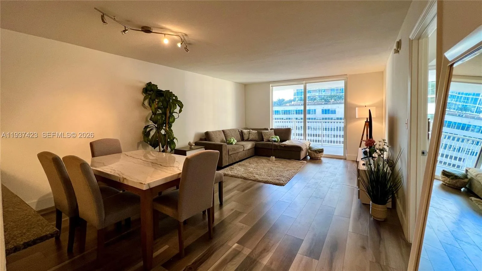 1200 Brickell Bay Dr # 2018, Miami, FL 33131 photo 7