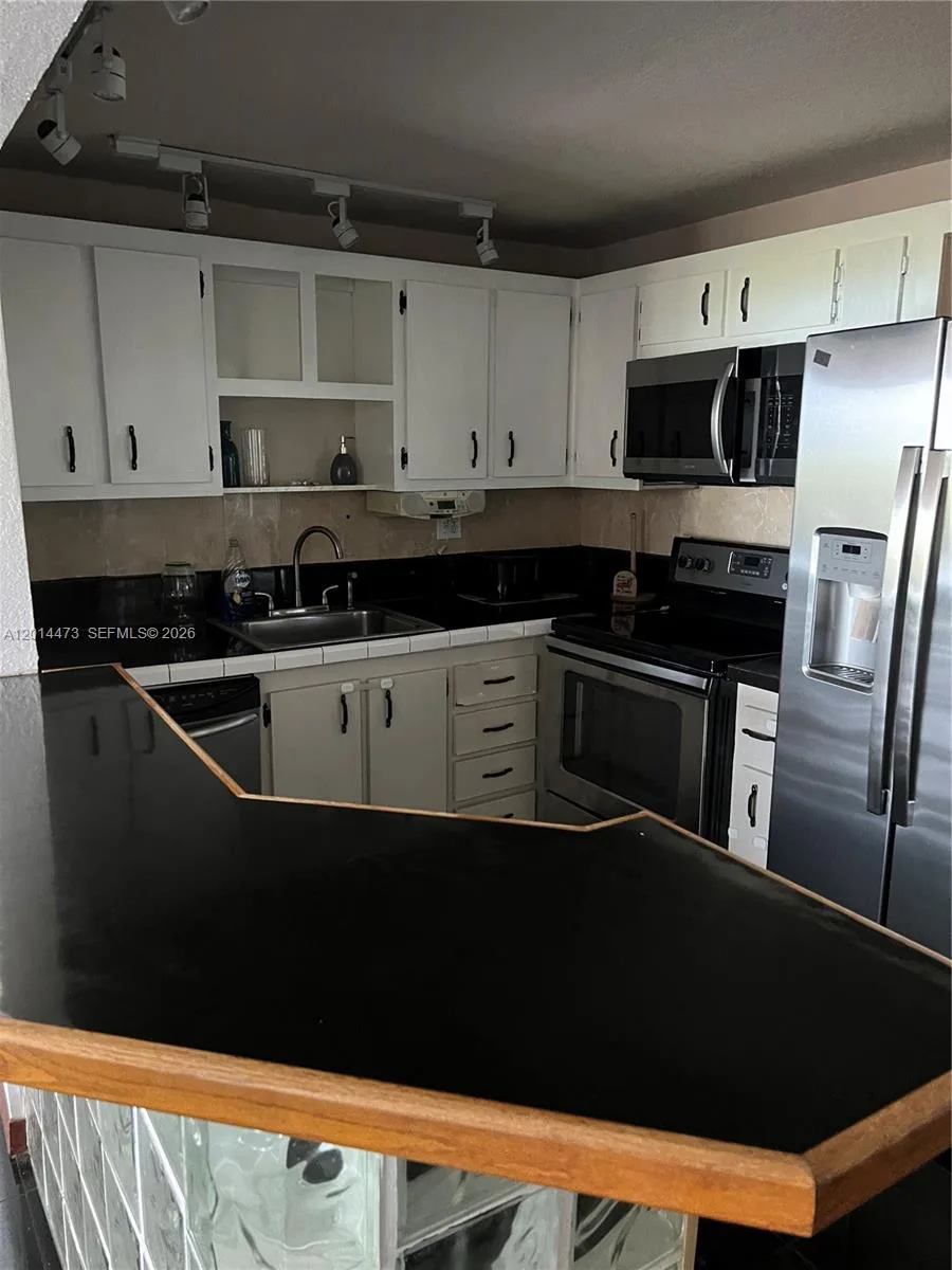 1465 NE 123rd St # 515, North Miami, FL 33161 photo 4